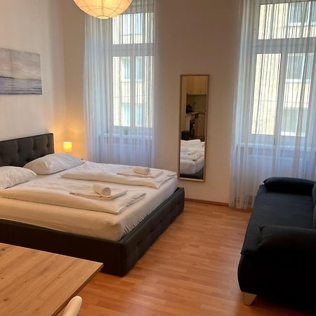 Cozy Two-Bedroom Apartment Near Metro 维也纳 外观 照片